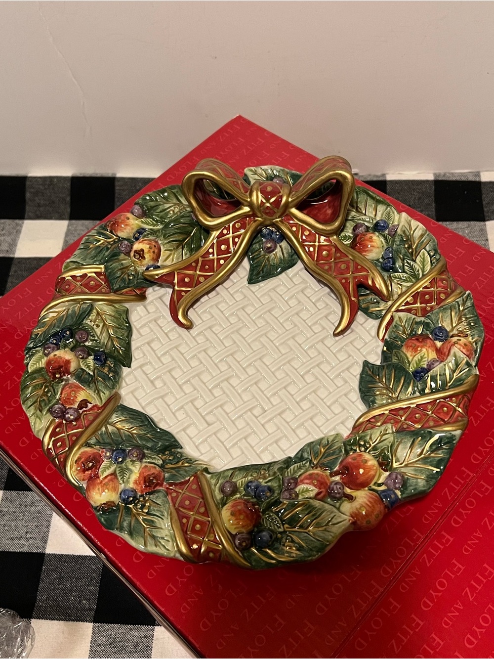 NWT FITZ & FLOYD HOLIDAY SWAN CANAPÉ PLATE.